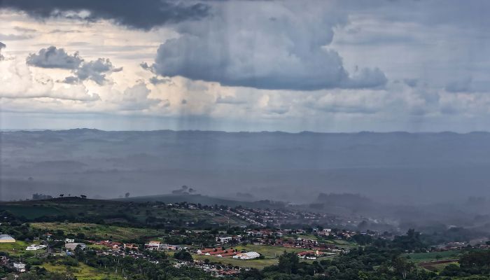 Foto: Roberto Dziura Jr/AEN Fim de semana será de chuva na faixa Oeste do Paraná, prevê o Simepar